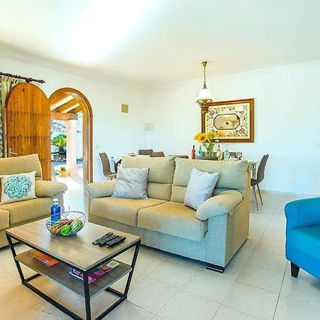 Geranios By Renthousing Pollenca