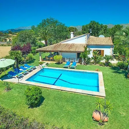 Holiday home Geranios By Renthousing